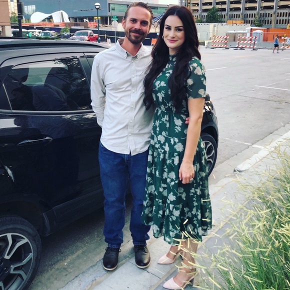 Sarah - Picture 2 of 5